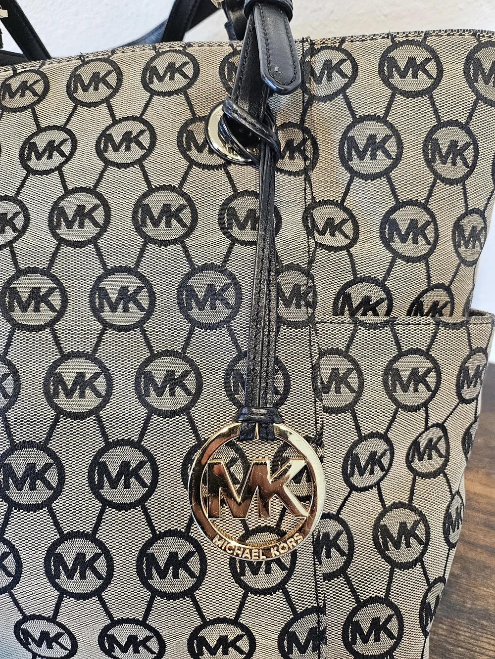 Michael Kors Jet Set Logo Tote